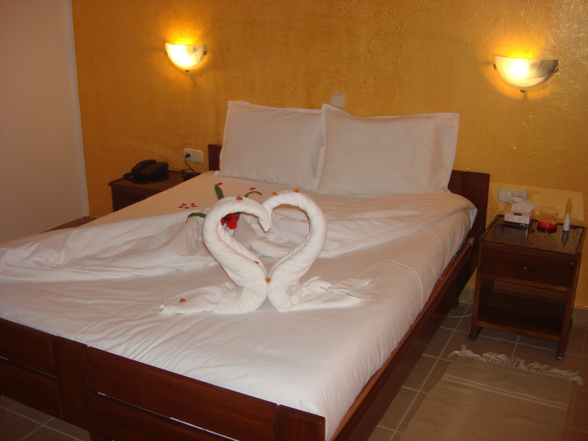 ROOM, TRIPLE