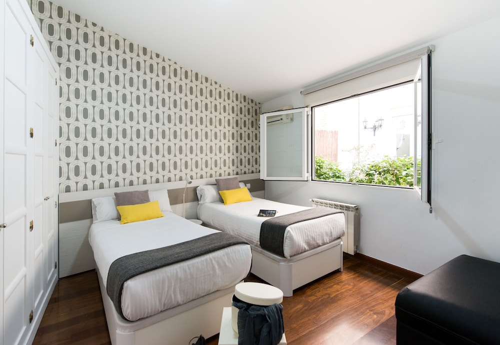 Apartamentos Roisa Centro 33/72