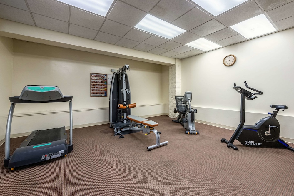 Quality Inn Bradley- Bourbonnais 25/33