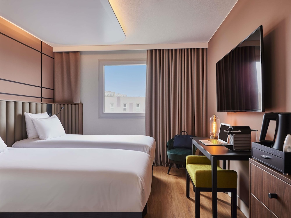 SUPERIOR, TWIN BEDS