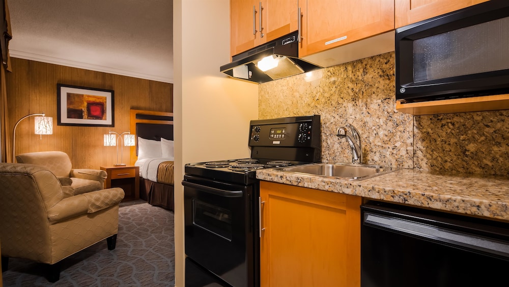 Best Western PLUS Inner Harbour Hotel 35/47