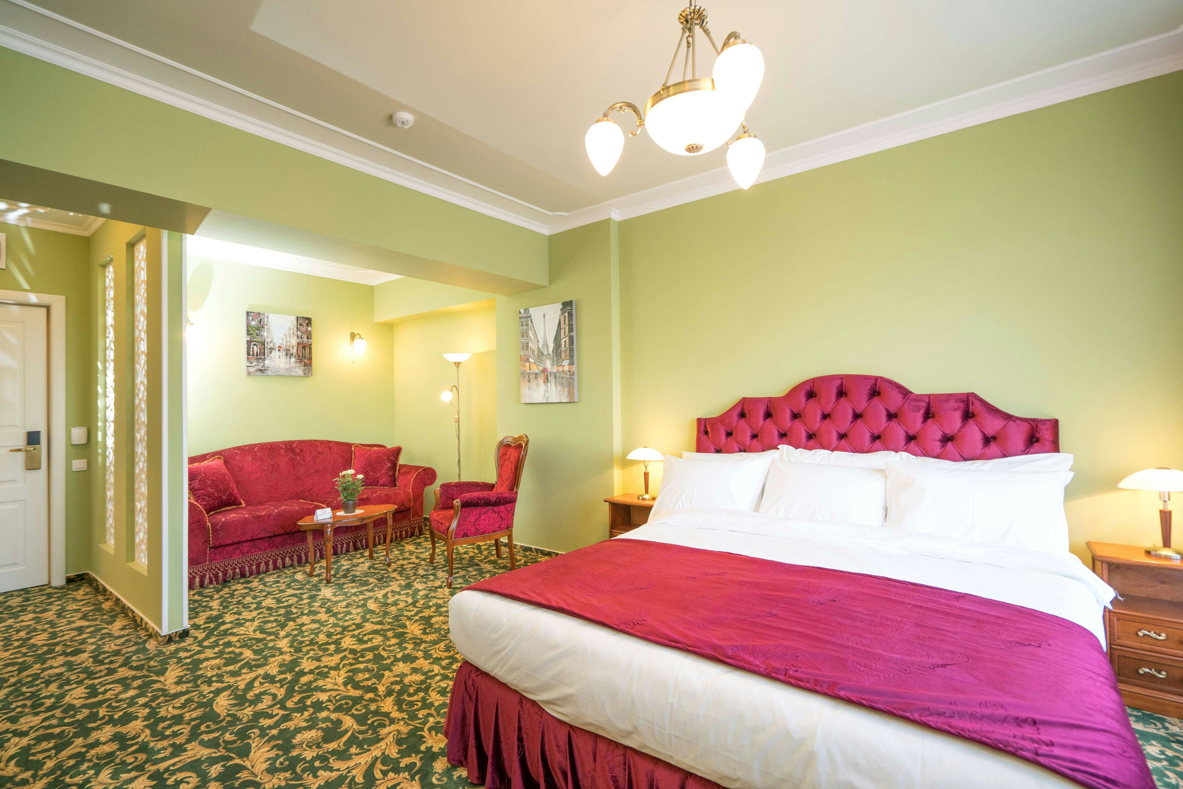 Studio One Accommodation Suites 2/8