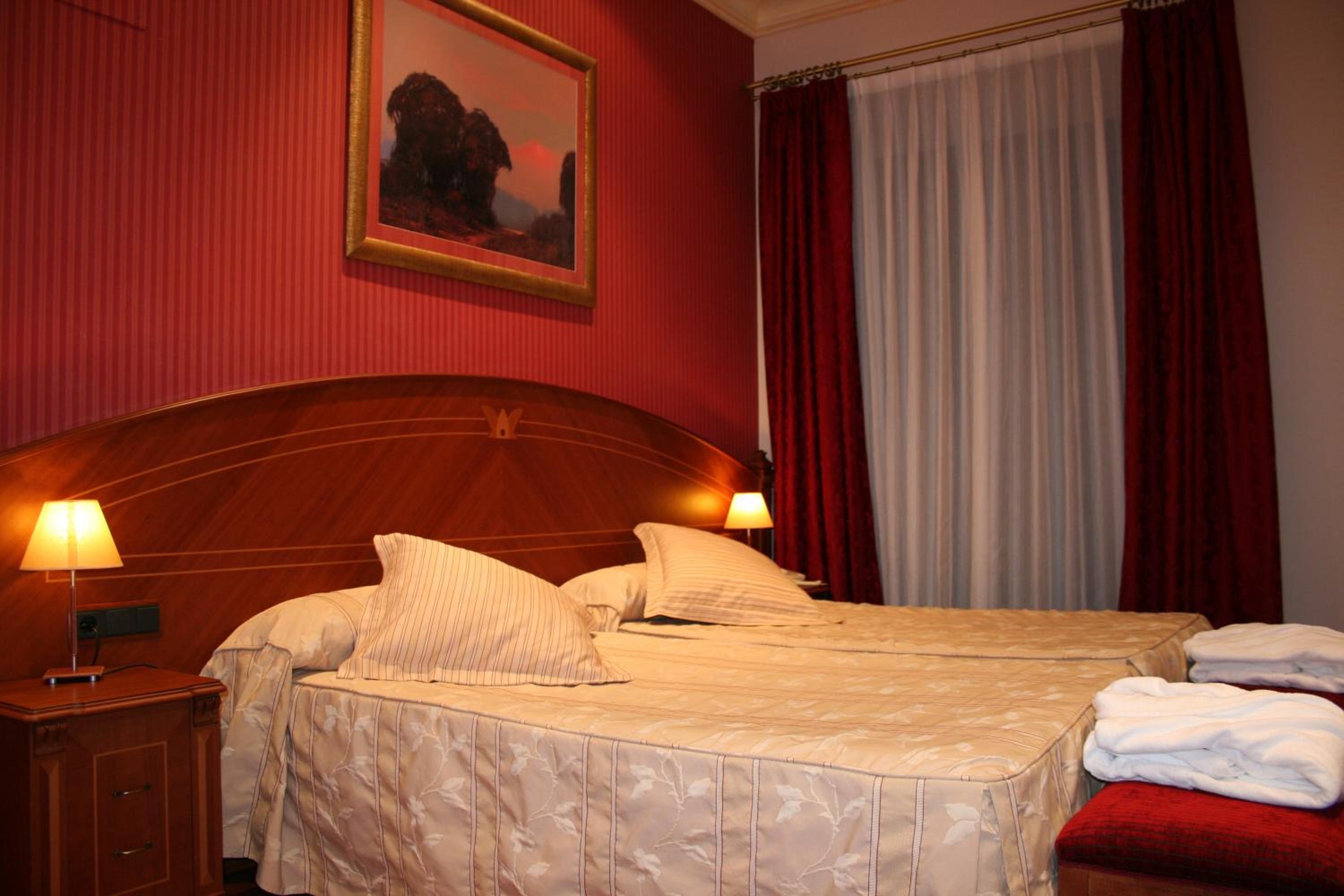 غرفة بسرير مزدوج، Hotel Palacio De La Magdalena 2/10