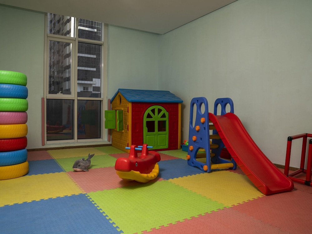 Pullman Hotel Sharjah 57/63