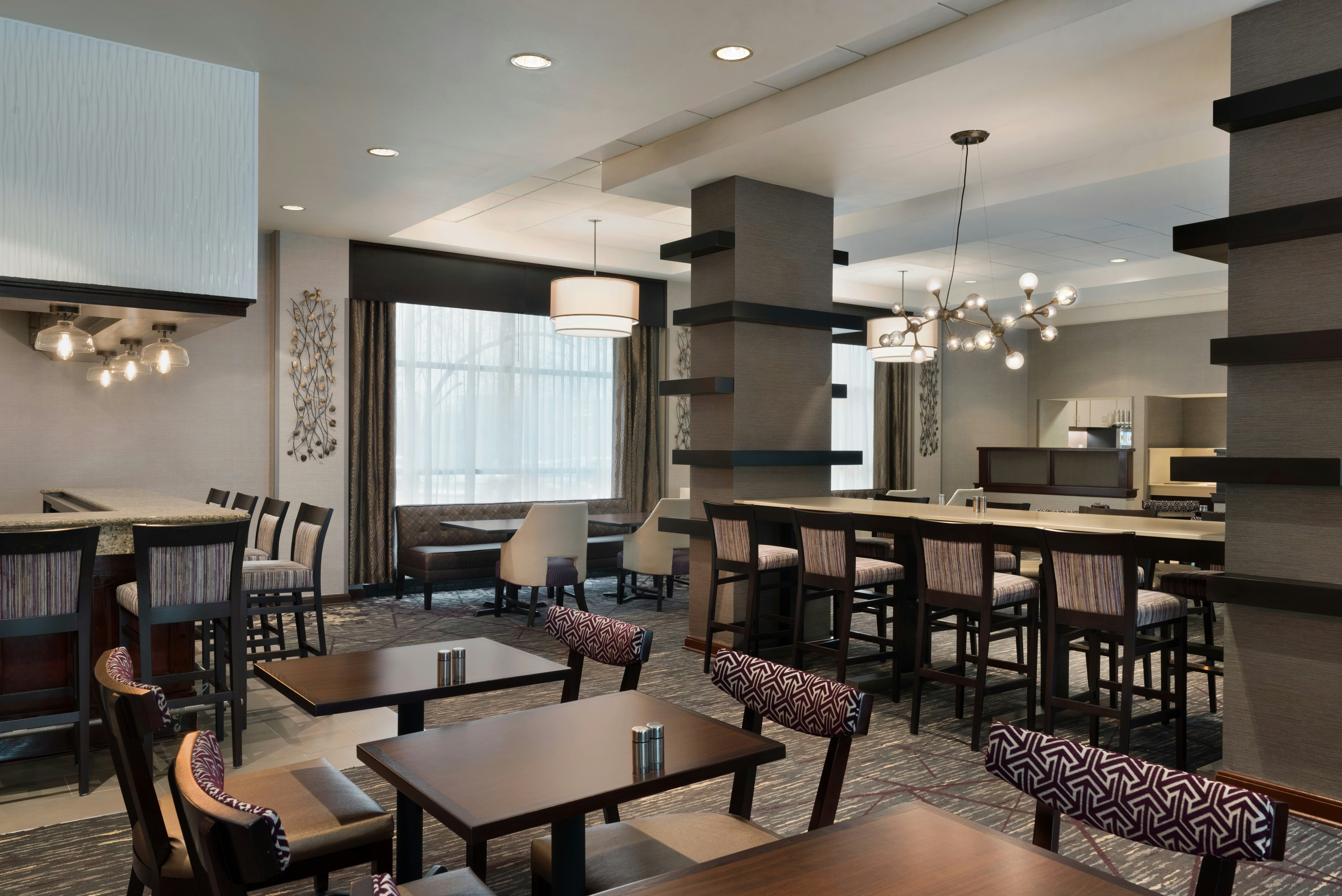Doubletree By Hilton Milwaukee 33/58