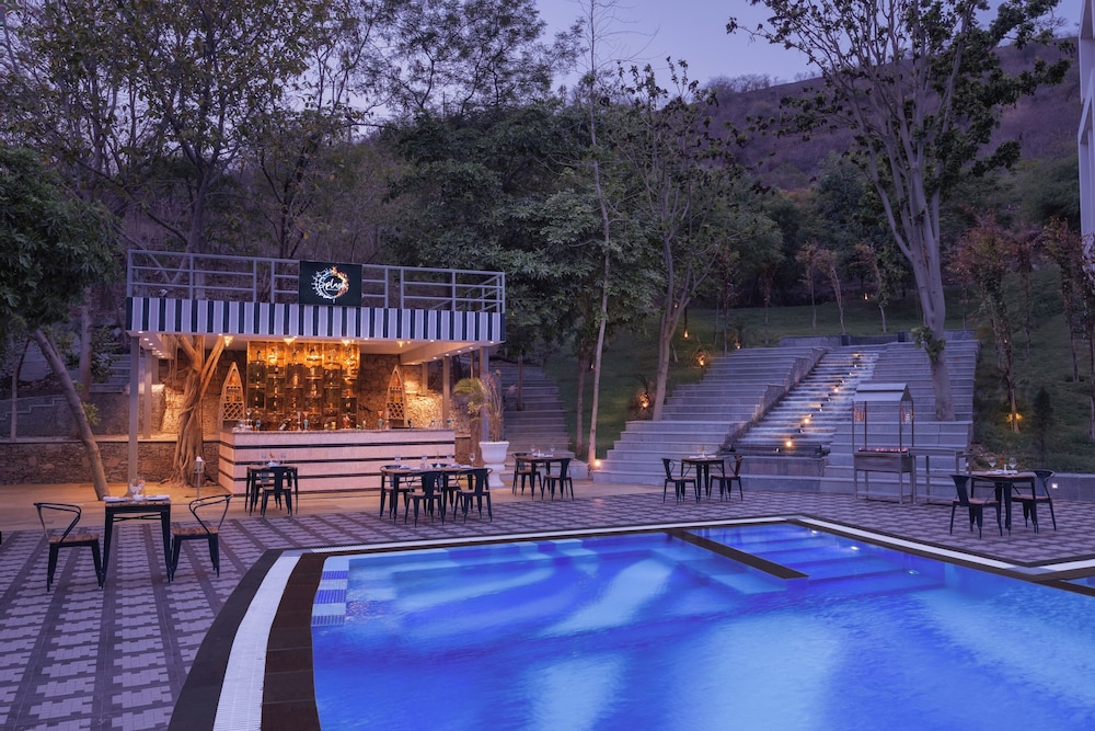 Essentia Luxury Resort & Spa Udaipur 29/61
