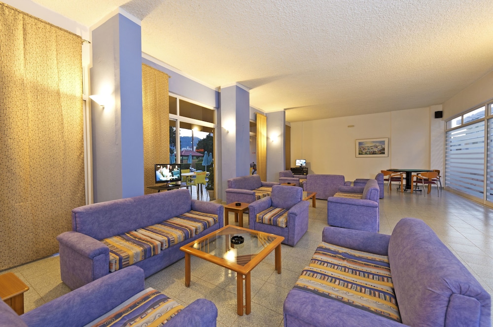 Trianta Hotel Apartments 16/33