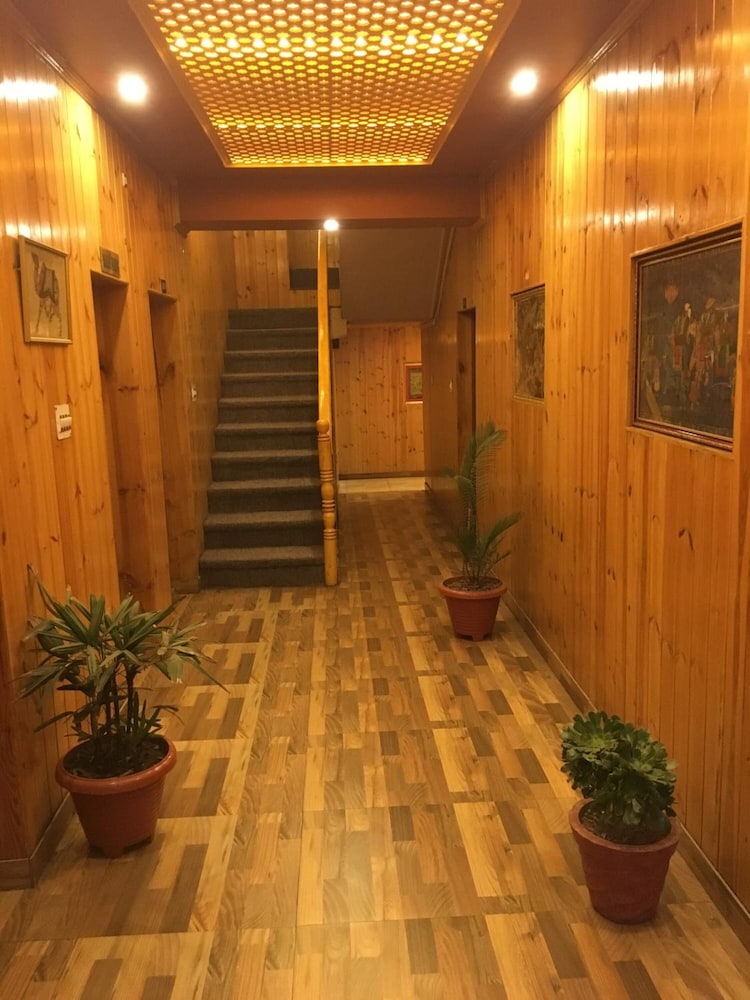 Walisons Hotel 20/41