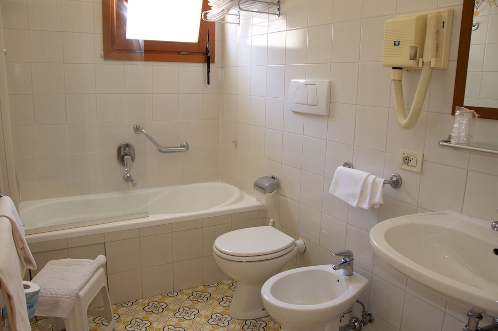 Hotel Tirrenia 47/50