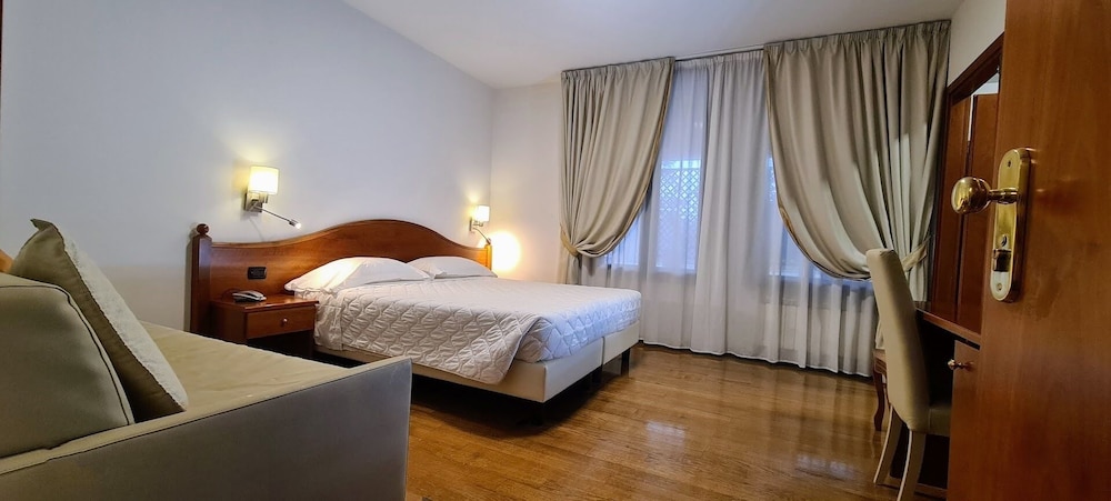 Hotel La Villetta 26/65