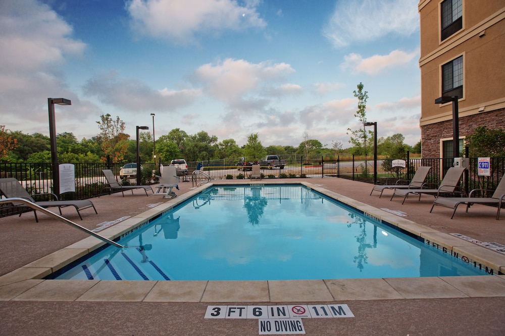 Staybridge Suites Austin South Interstate Hwy 35 5/58