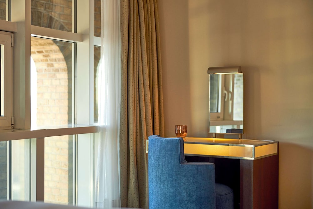 Hotel Wasserturm Cologne Curio Collection By Hilton 54/57