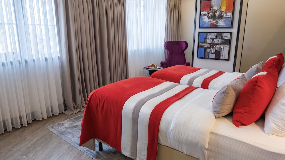 SUPERIOR, TWIN BEDS