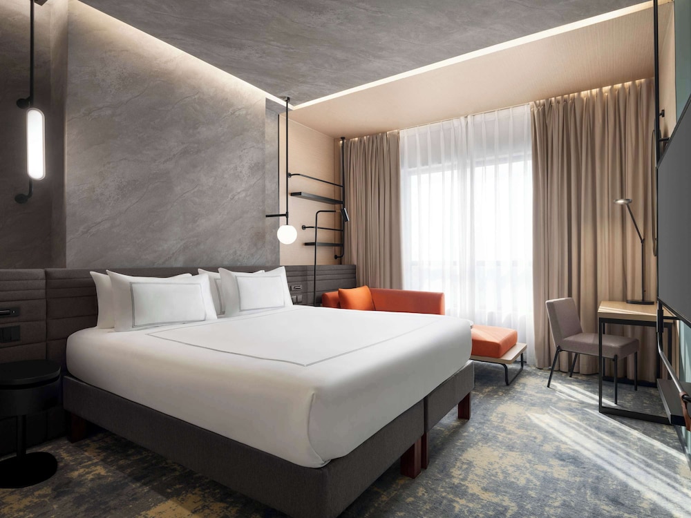 1 BEDROOM, DELUXE, APARTMENT