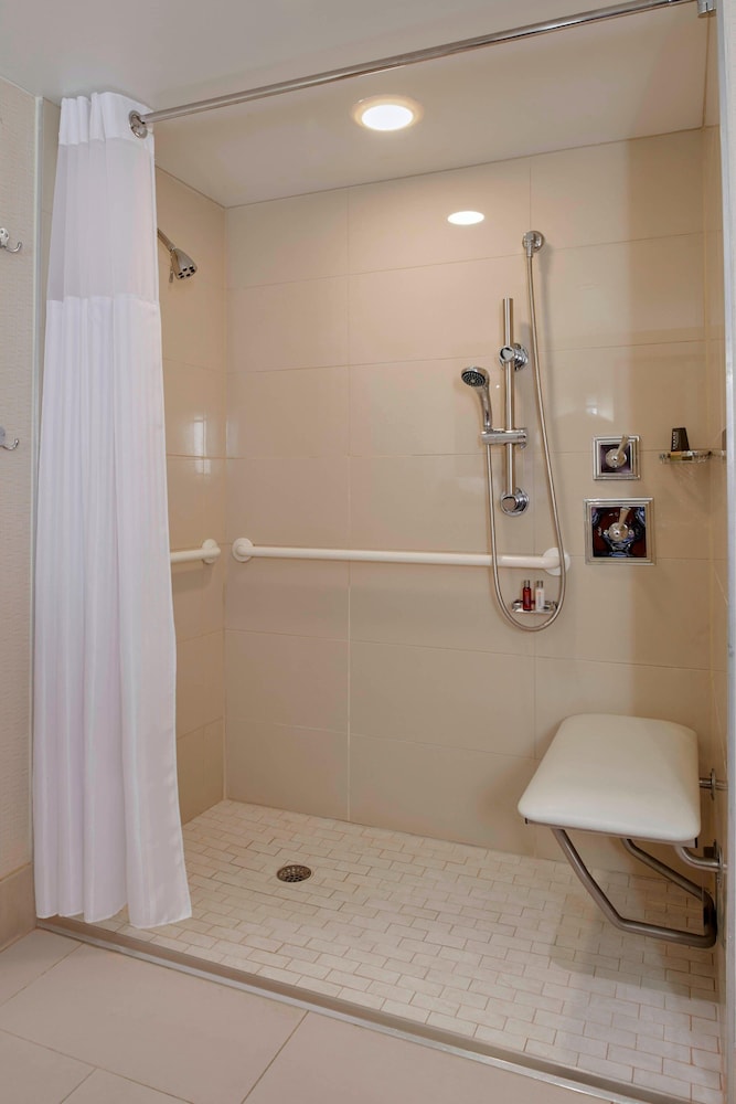 Detroit Metro Airport Marriott 3/47