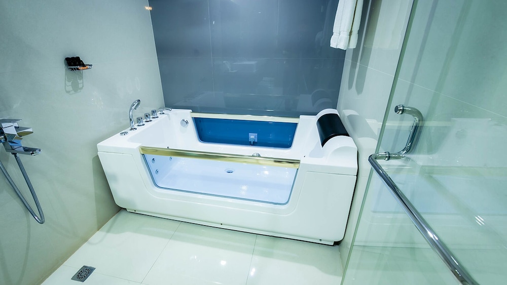 Arman Hotel 48/50