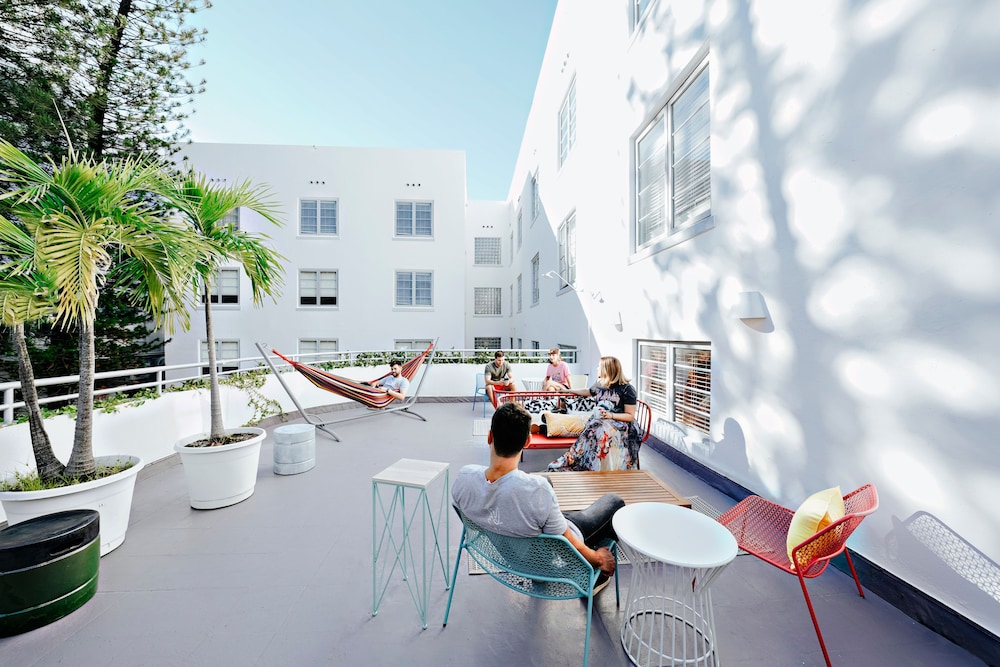 Viajero Miami - Adults Only 66/73