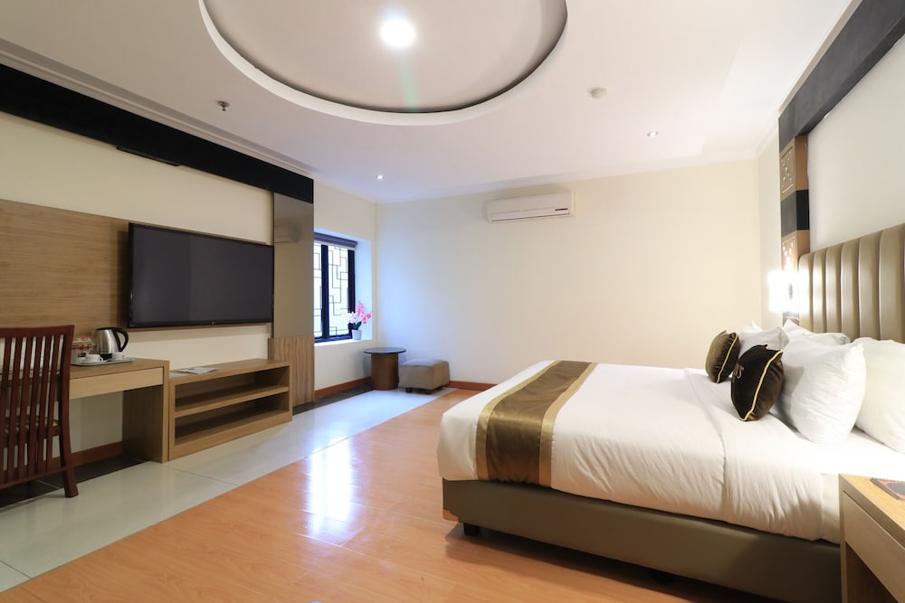 Coin S Hotel 28/96