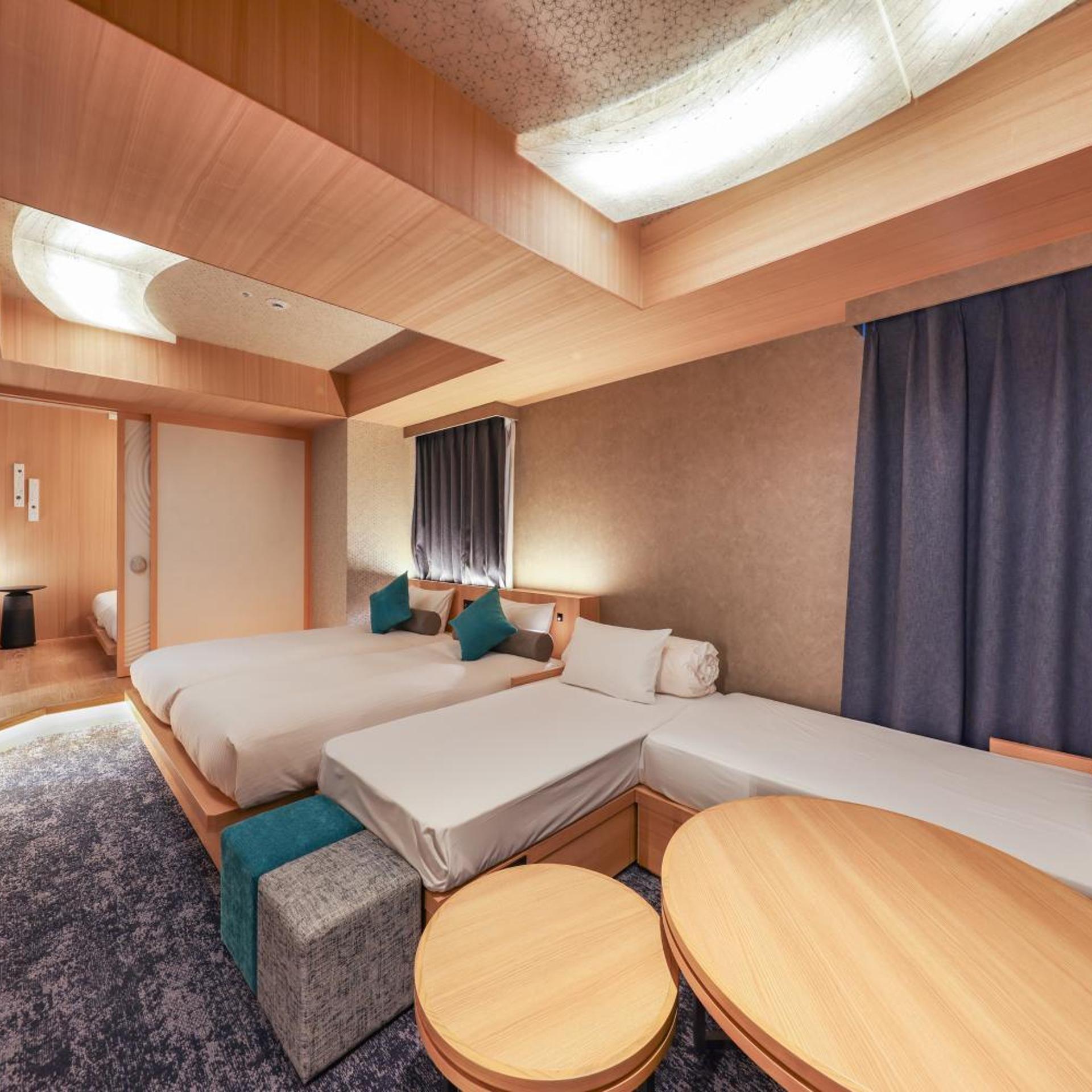 Deluxe, Quadruple, 2 Sofa, Hotel Keihan Tenmabashiekimae 5/8