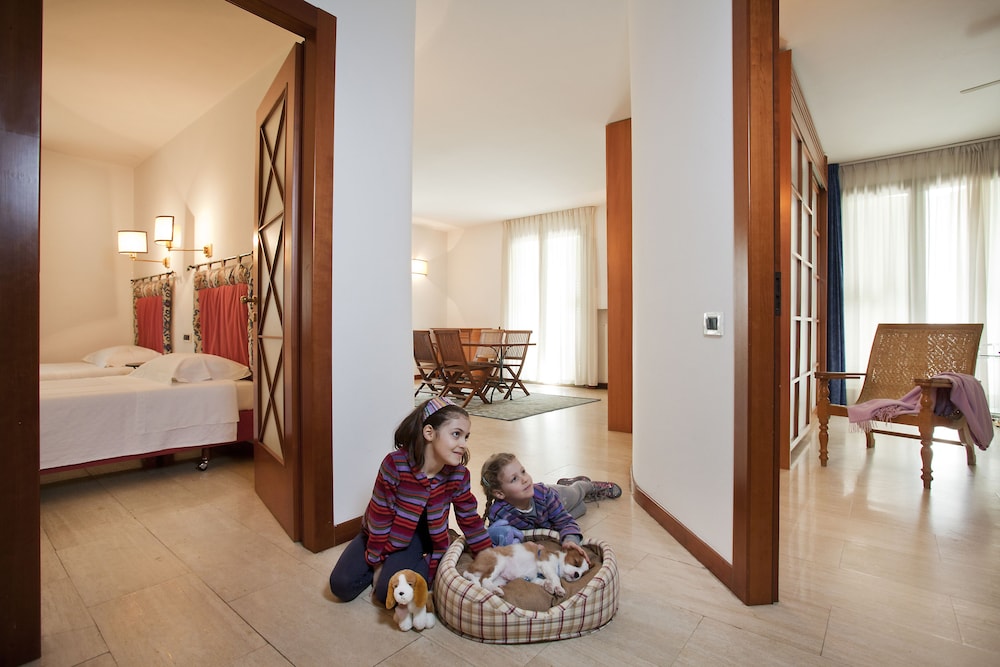 Hotel Villa Undulna 24/77