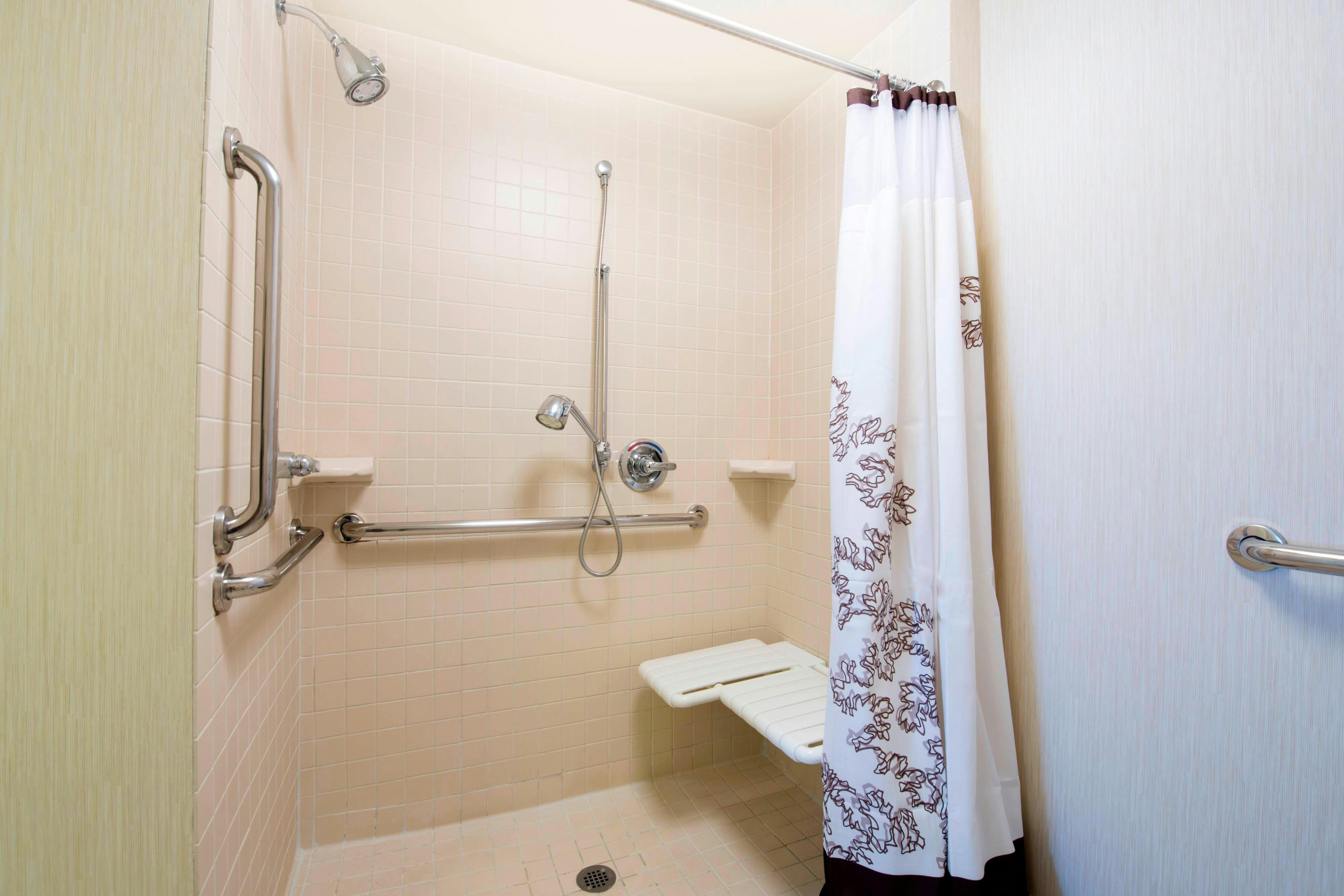 Residence Inn By Marriott Mississauga Arpt Corp Ctr West 50/50