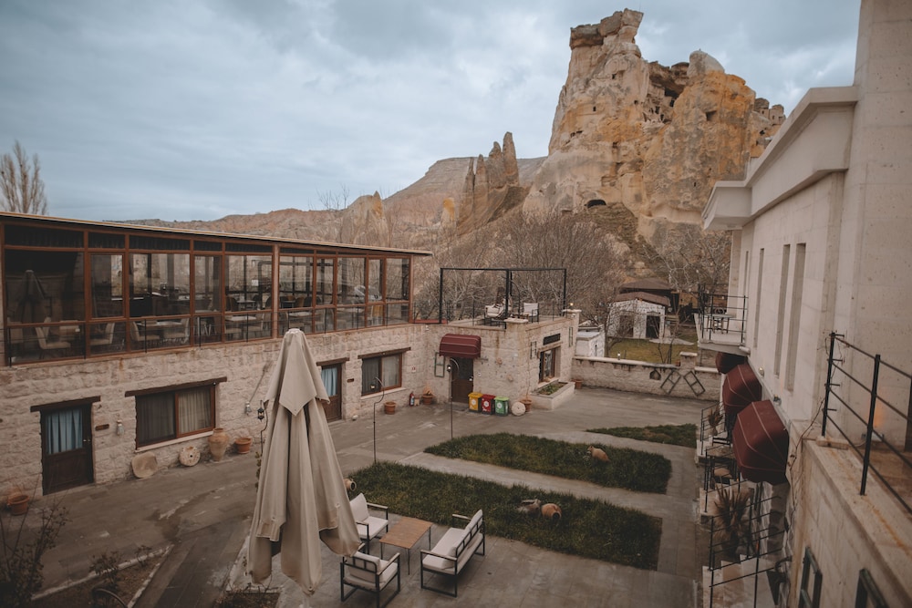 Cavusin Cave House 42/50
