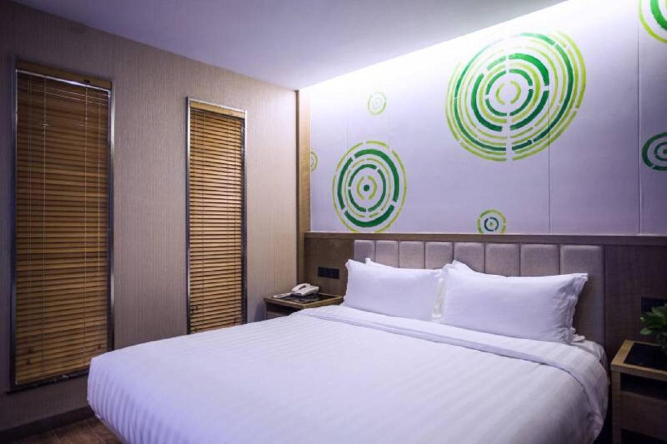 GreenTree Inn Taizhou Golden Eagle Shopping Center Dongfeng Road Express Hotel 21/39