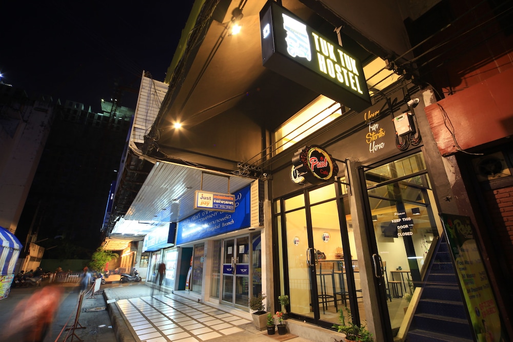 Tuk Tuk Hostel in BANGKOK