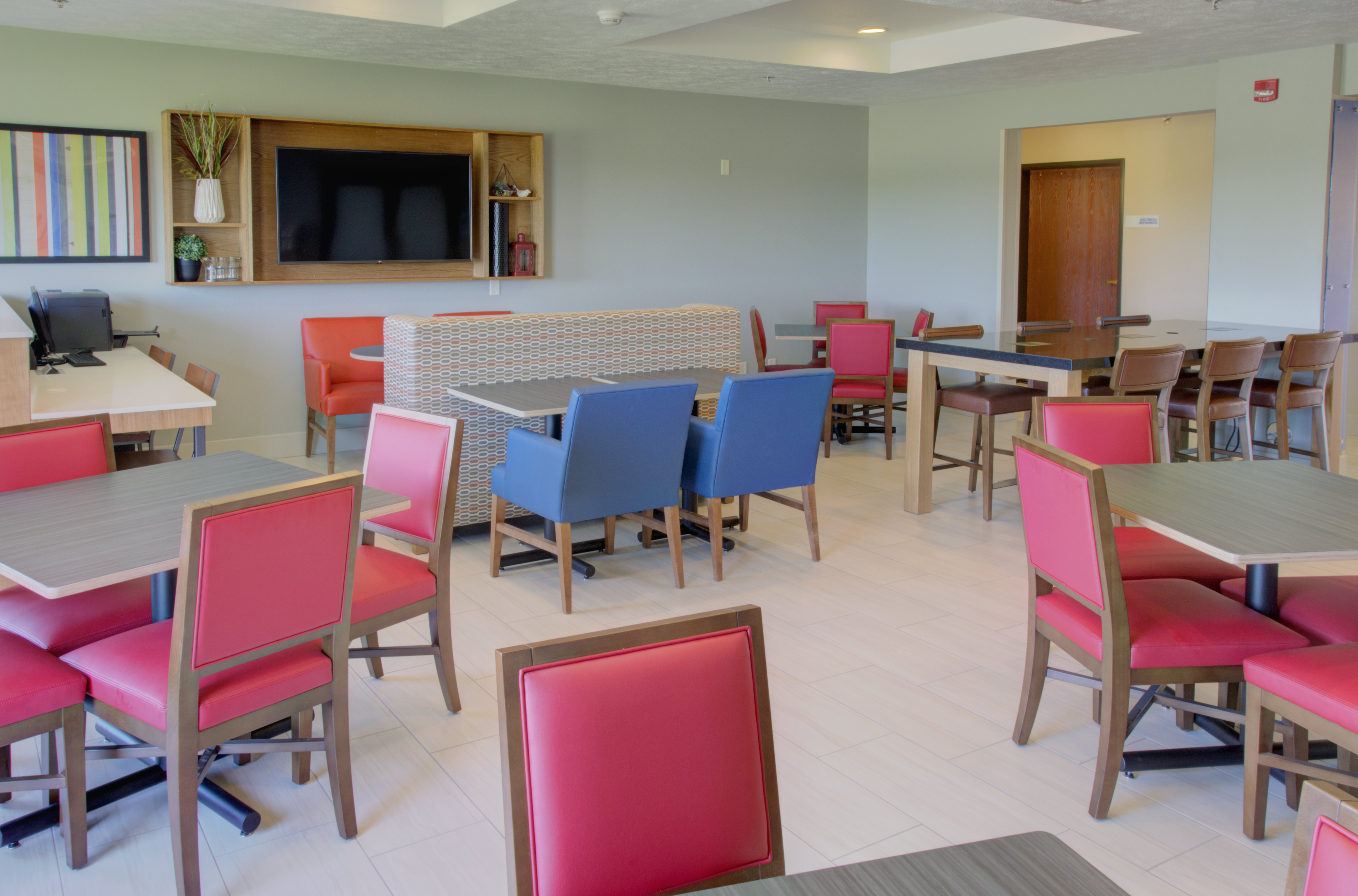 Holiday Inn Express Hotel Suites Le Mars 40/48