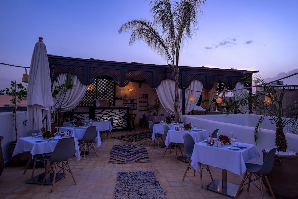 Riad Lumiere D Orient 66/73
