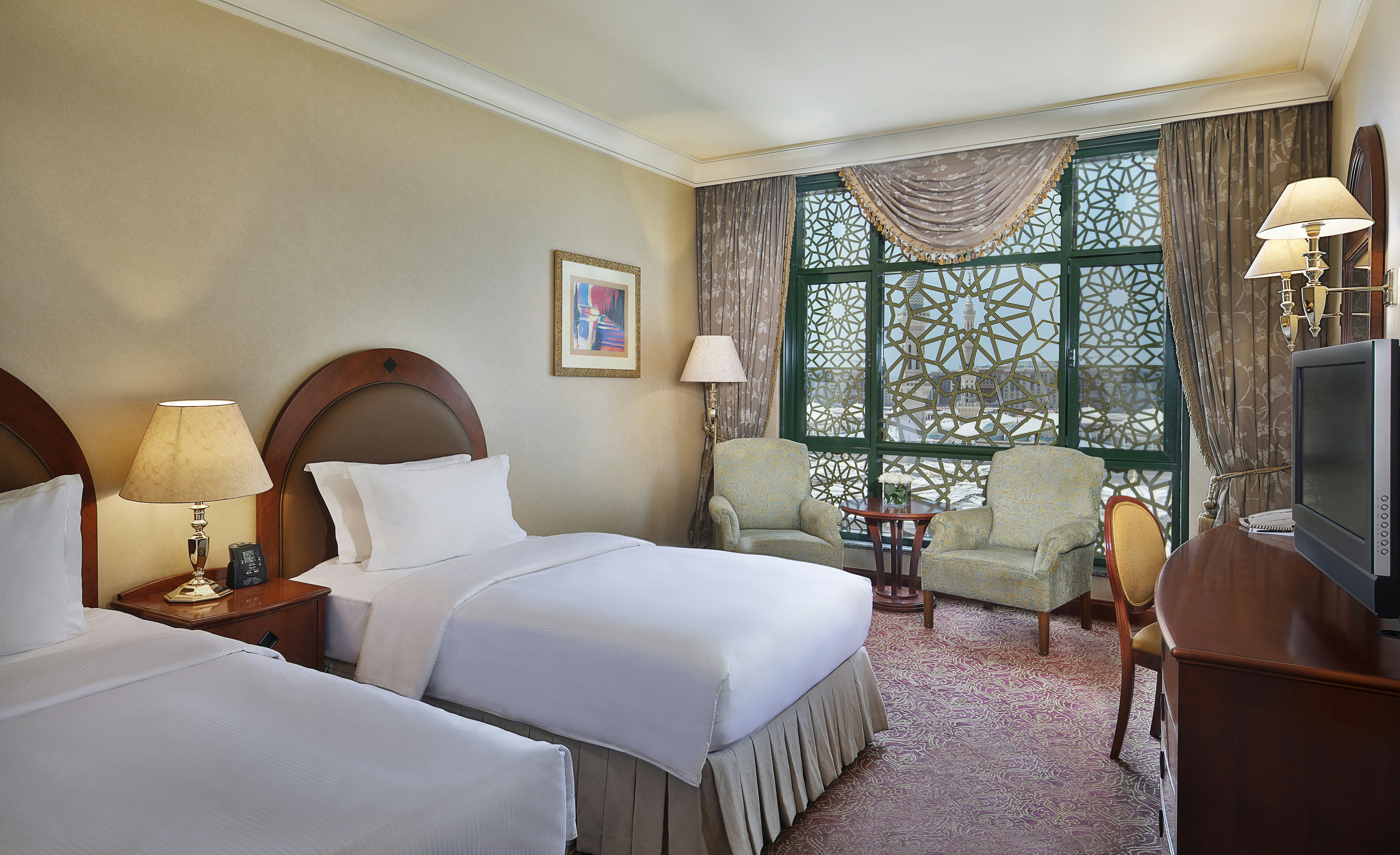 City, Deluxe, Twin Beds