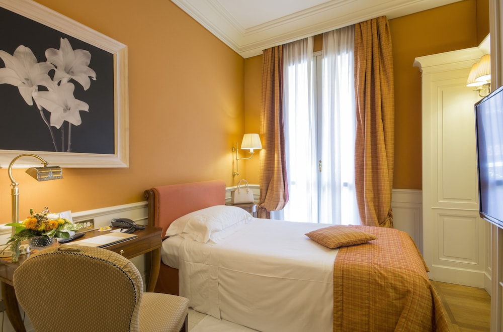 Hotel Corona d Oro 1890 8/43