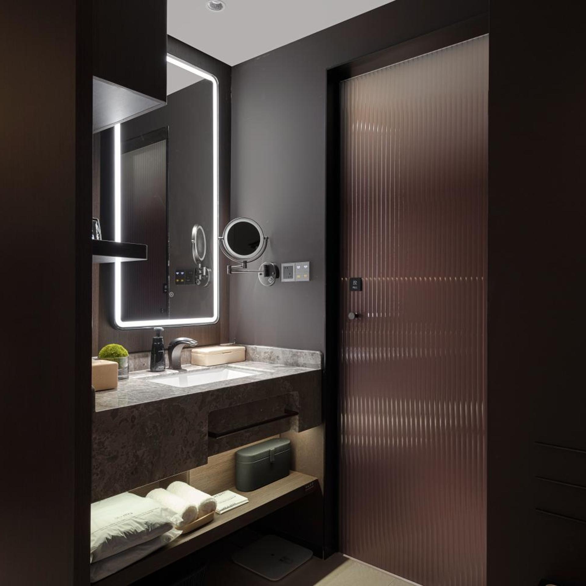 Guangzhou International Financial City Linjiang Avenue Atour Hotel 49/50
