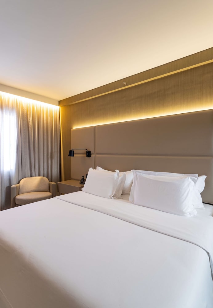 جناح بسرير كينج