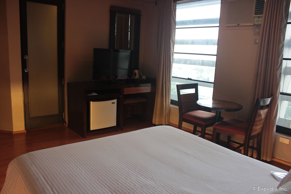 Soleste Suites 12/70