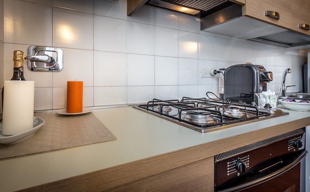 Classic Tuscany Apartment B 12/19