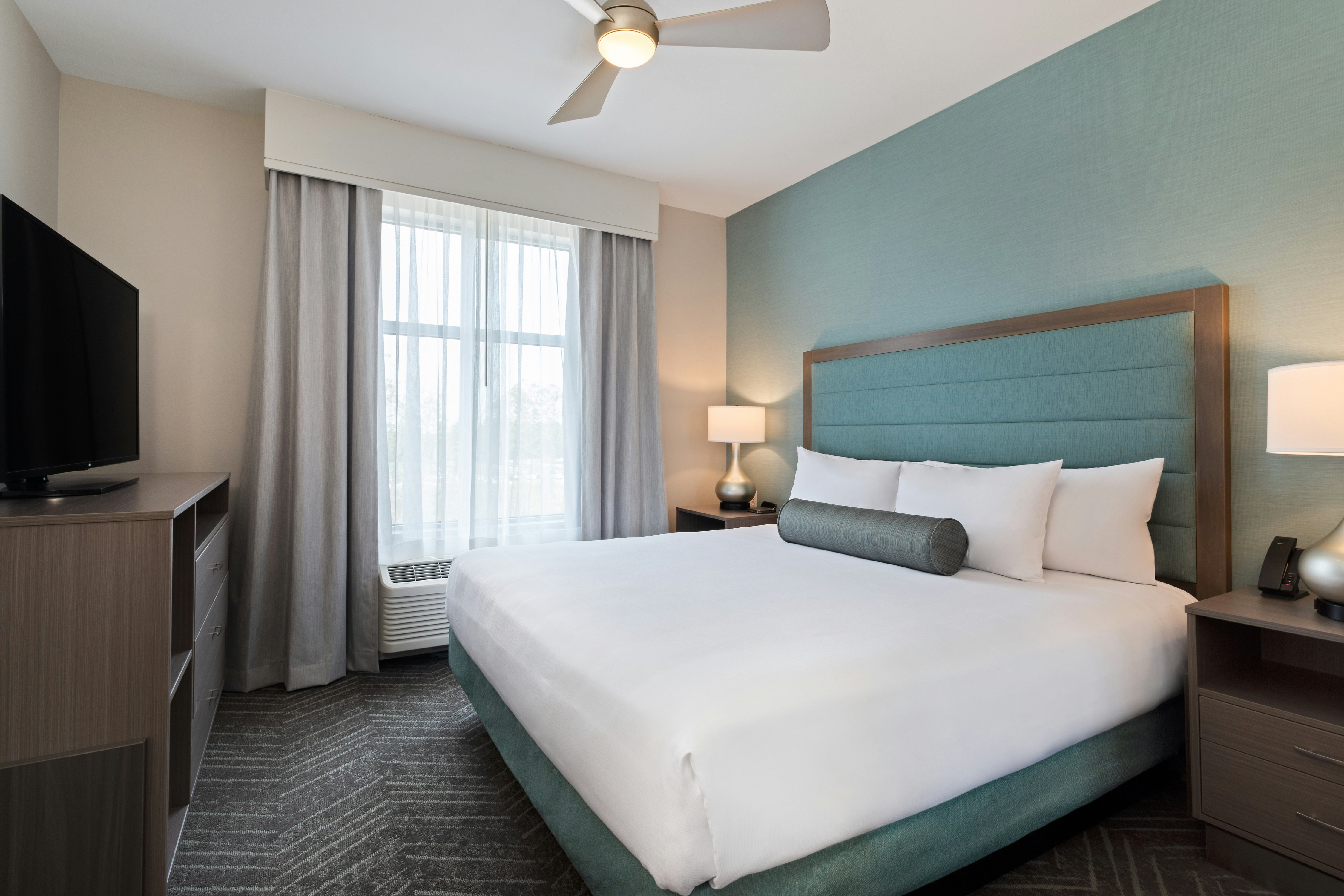 1 Bedroom, Suite, King Bed