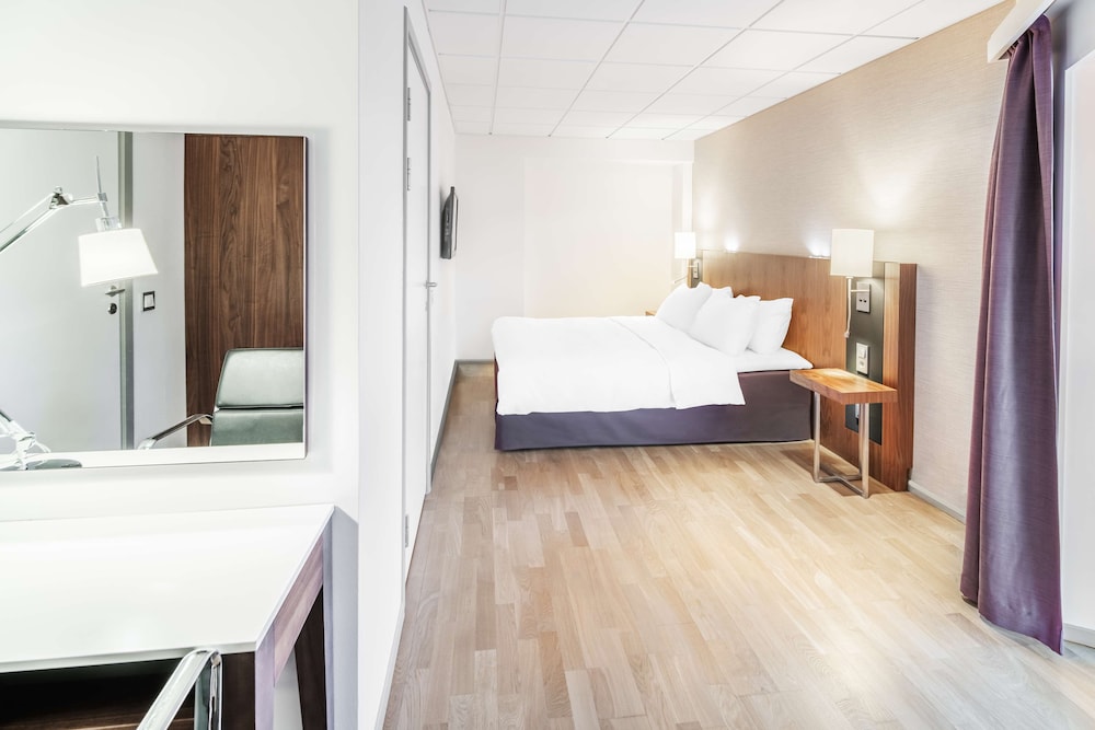Radisson Blu Royal Garden 25/74