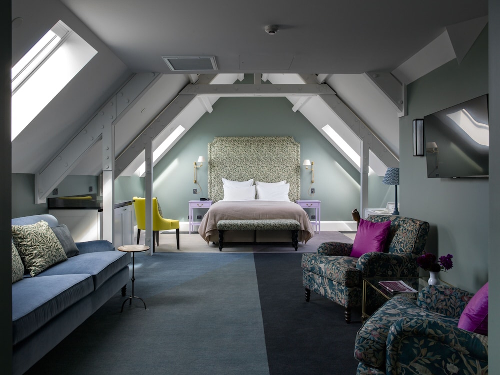 The Observatory Hotel 38/50