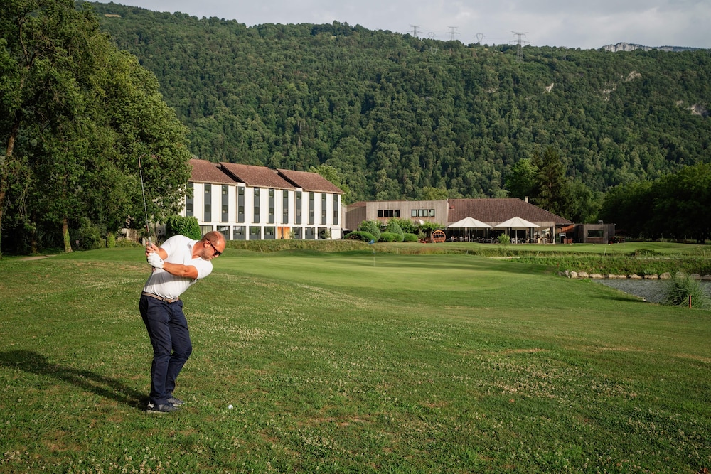 GOLF HOTEL DE GRENOBLE 42/53