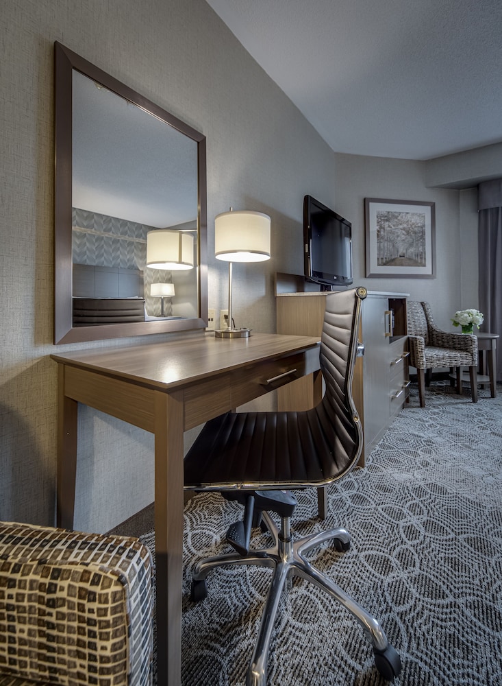 Monte Carlo Inn Markham 57/68