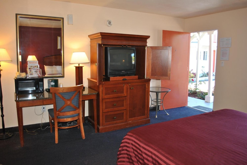 Budget Inn 44/66