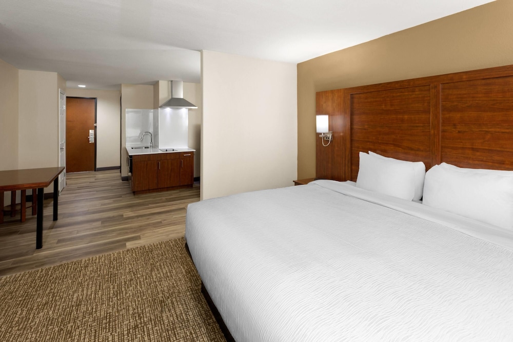 Hawthorn Extended Stay by Wyndham College Station South 10/34