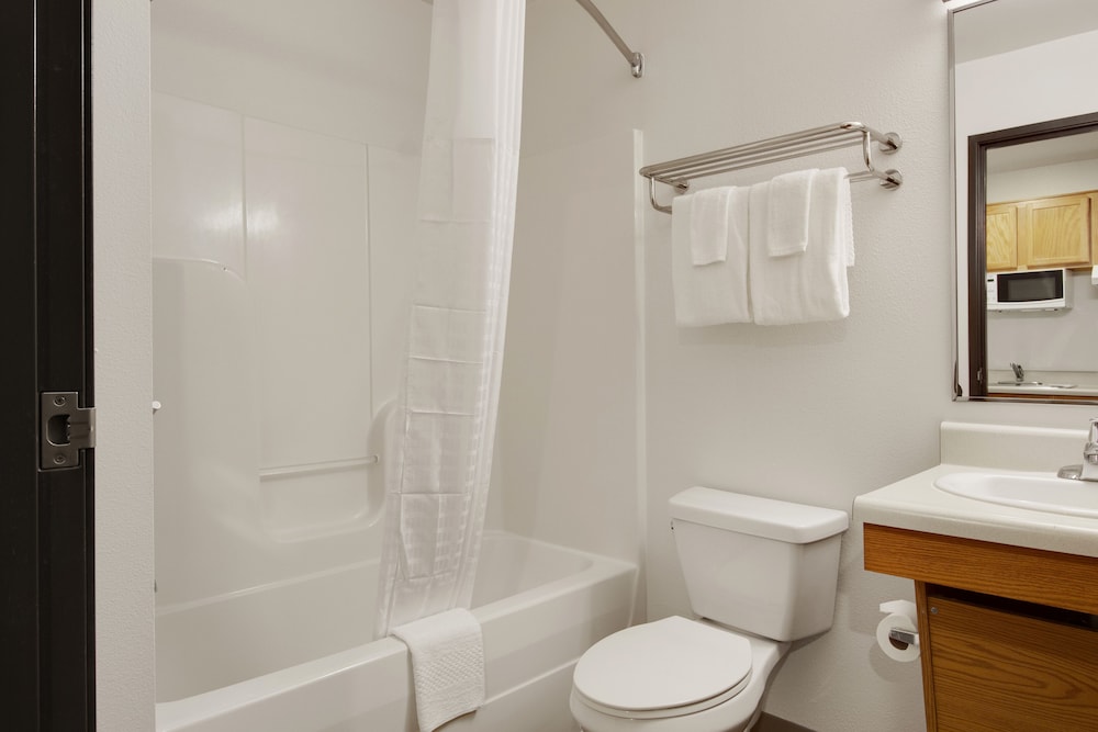 WoodSpring Suites Houston I-45 Airtex 21/29