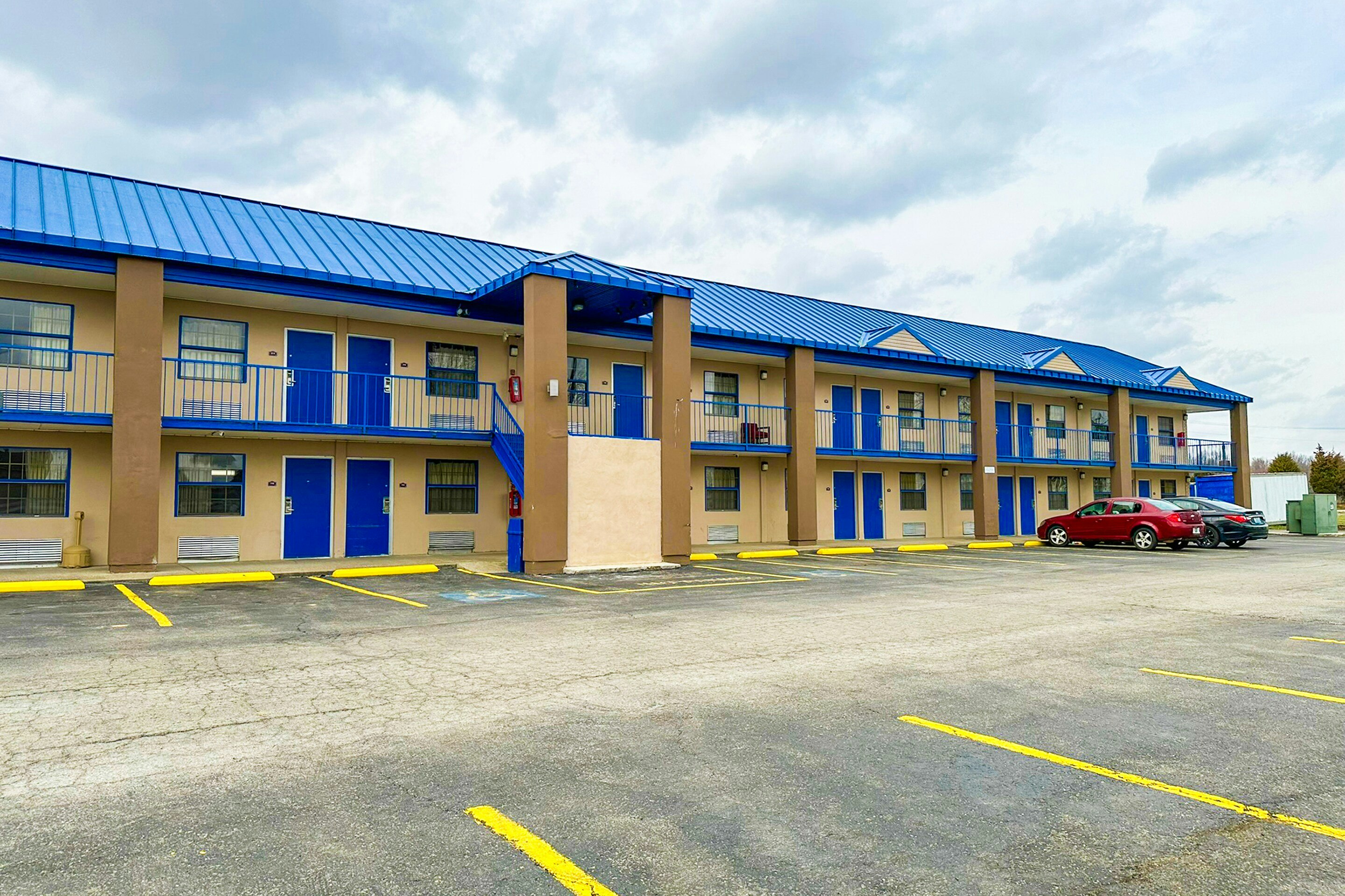 Happy stay inn Madisonville I-69 12/26