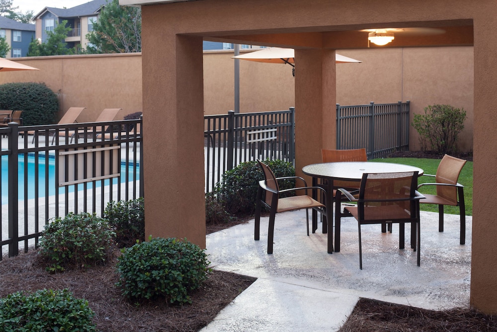 Courtyard by Marriott Hattiesburg 35/42