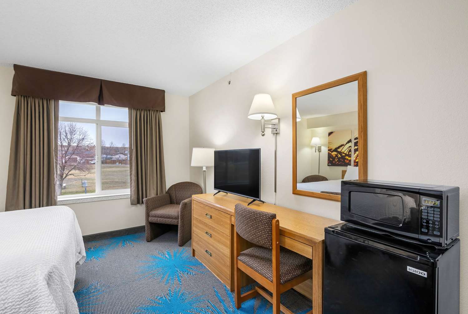 Days Inn By Wyndham Great Falls 21/35