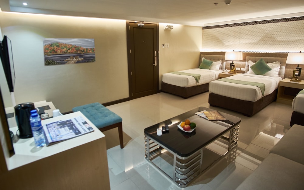 J7 Hotel Iloilo 49/53