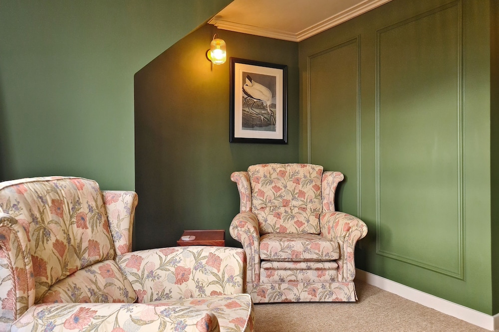 The Alyth Hotel 37/50