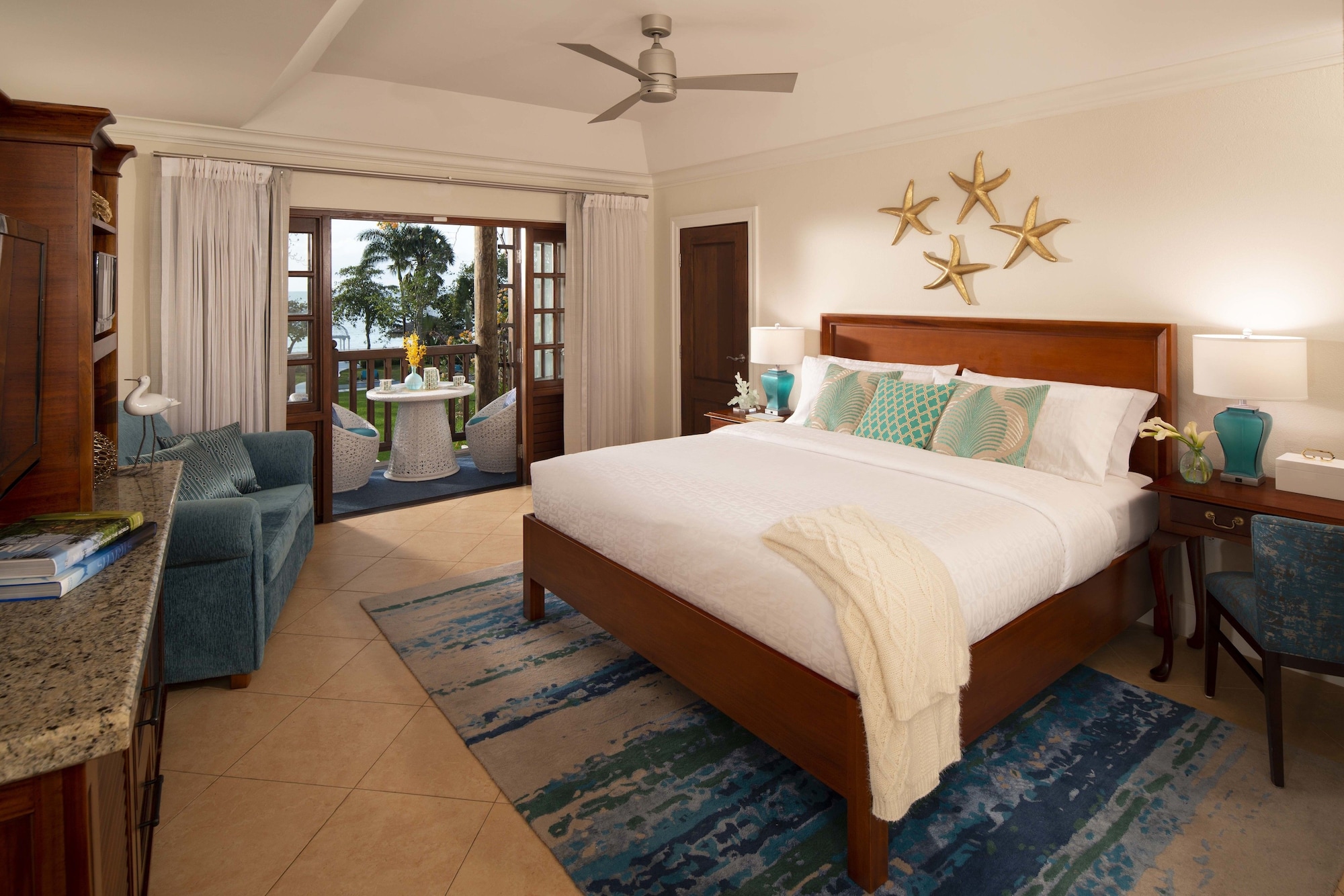 Concierge, 1 Bedroom, Tropical, Twin Beds, Partial Ocean View, Ocean View, Sofa